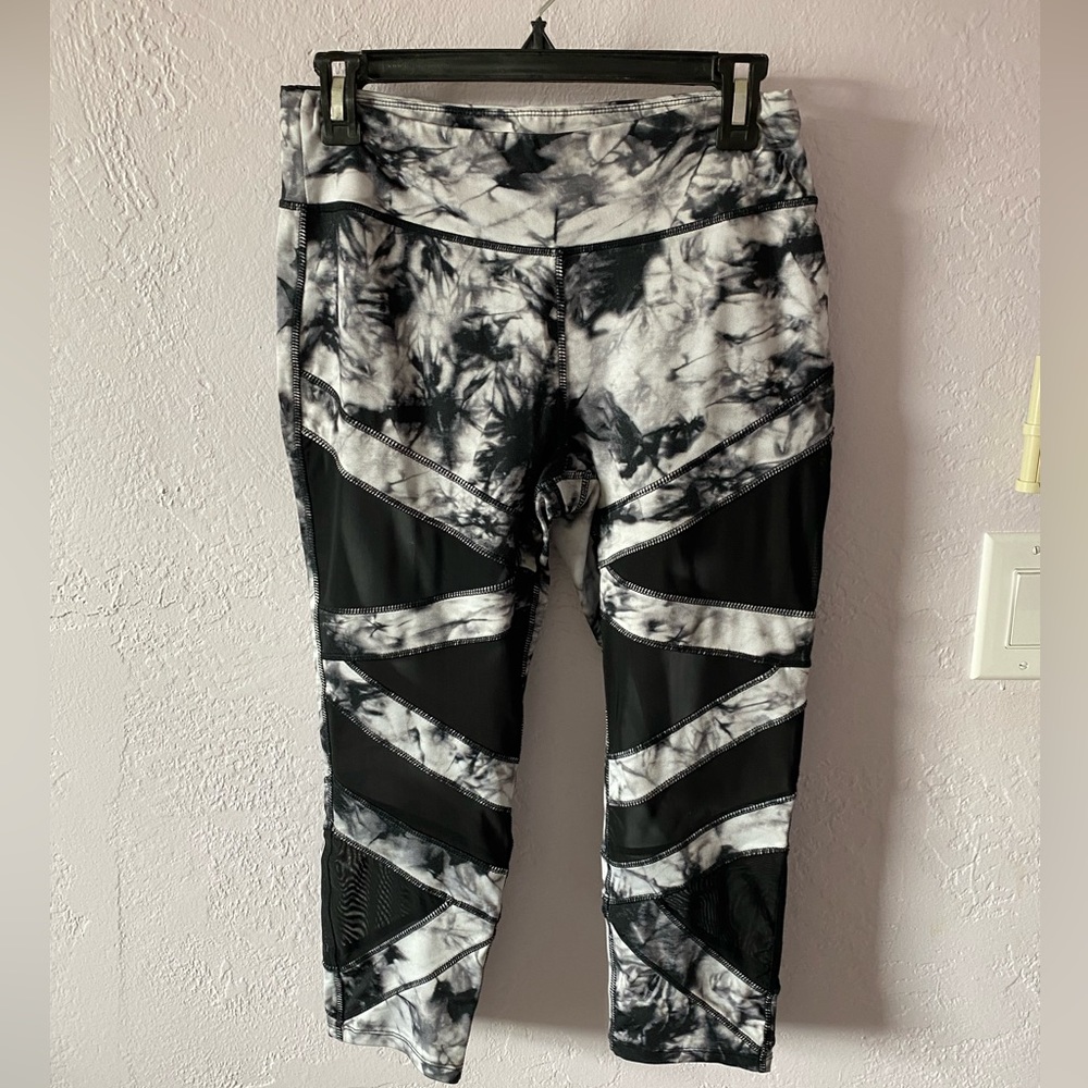Jessica Simpson tHe Warmur Cropped Leggings
